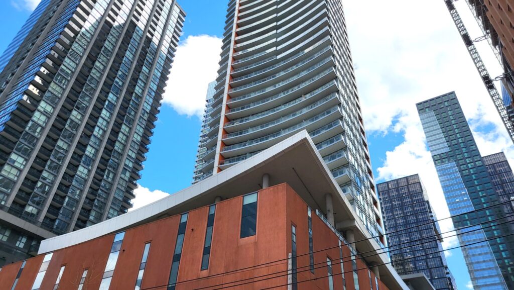 Top 6 Ways Millennials Can Buy Their Dream Property Today in Toronto